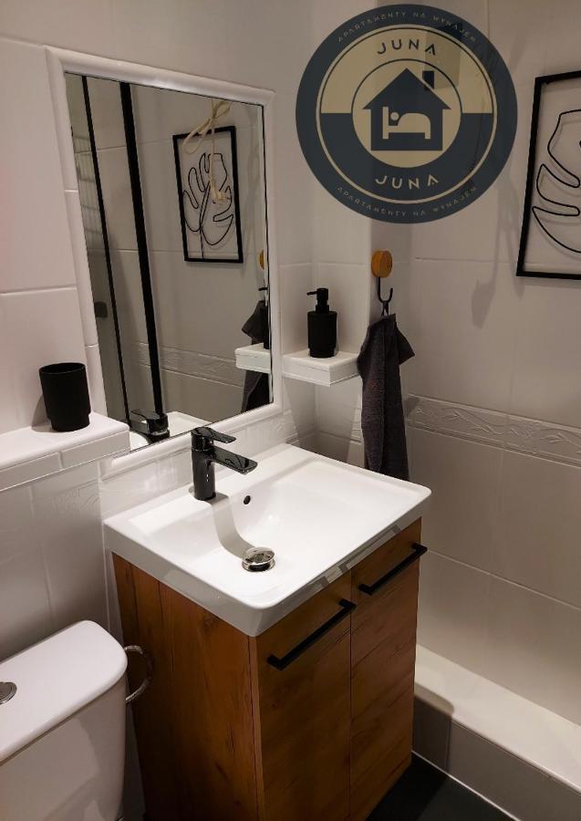 Juna - Nowoczesny Apartament W Centrum Z Widokiem Na Park Pruszków Εξωτερικό φωτογραφία